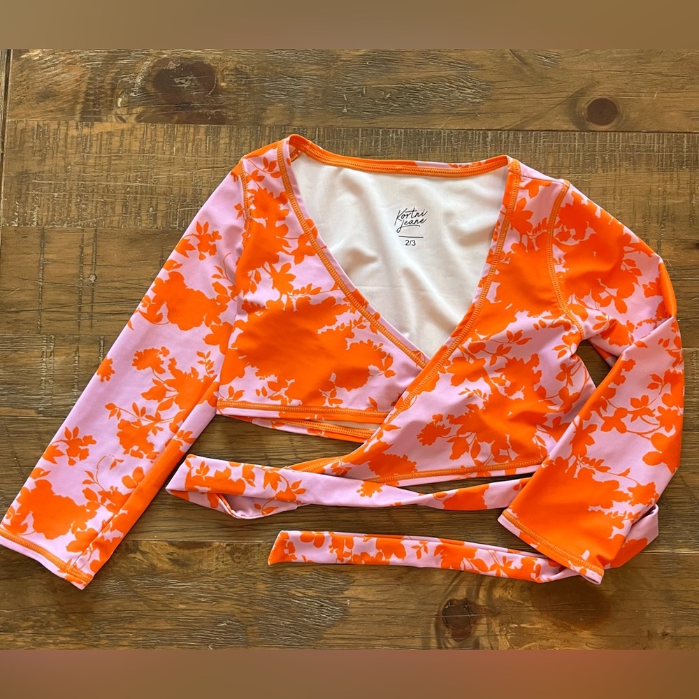 Kortni jeane wrap rashguard
